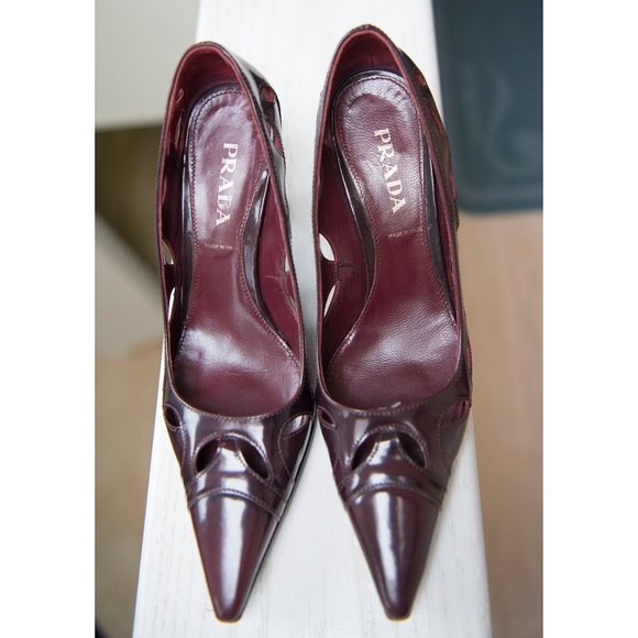 Prada Dark Brown Shiny Patent Leather Cutout Heels sz 36-1/2 - Picture 7 of 12